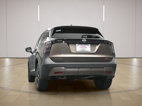 Certified 2025 Nissan Kicks SR FWD image 24