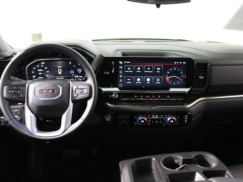 Used 2024 GMC Sierra 1500 Elevation w/ X31 Off-Road Package image 9