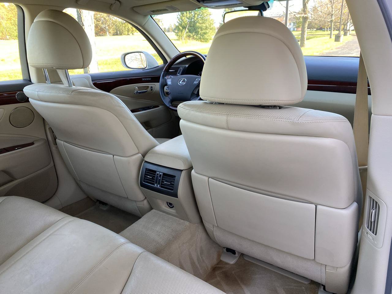 Used 2011 Lexus LS 460 AWD w/ Luxury Value Edition image 22