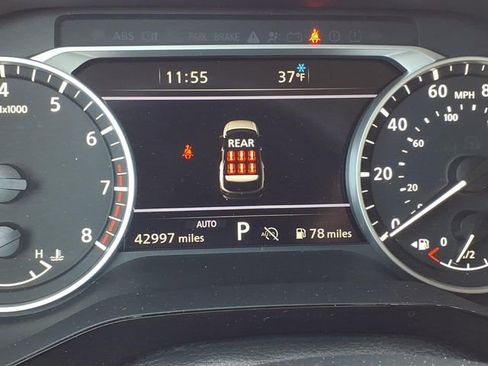 Used 2024 Nissan Pathfinder SL w/ Cargo Package image 30