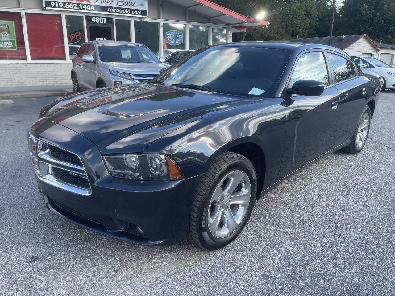 Used 2014 Dodge Charger SXT Plus RWD image 3