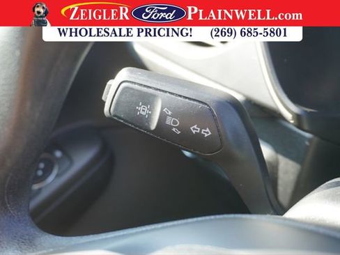 Used 2021 Ford Escape SE image 24