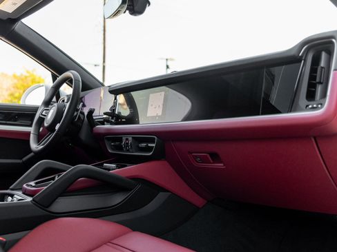 New 2026 Porsche Cayenne S image 45