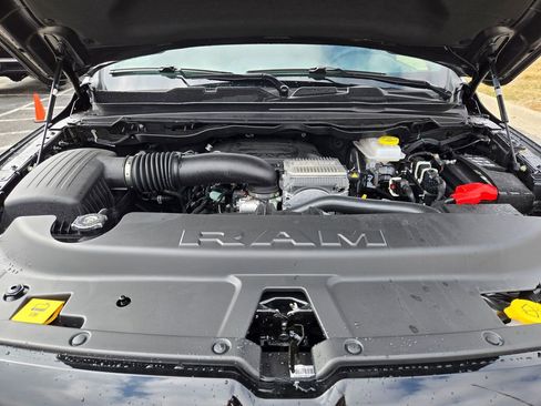 New 2026 RAM 1500 4x4 Crew Cab image 27