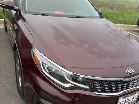 Used 2019 Kia Optima LX image 4