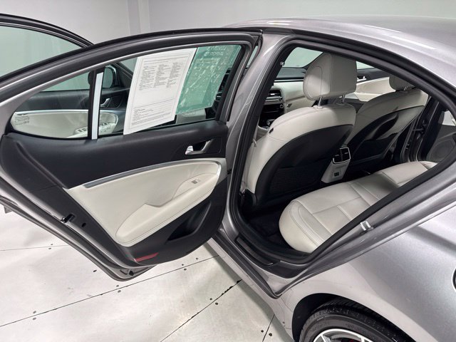 Used 2025 Genesis G70 2.5T RWD image 23