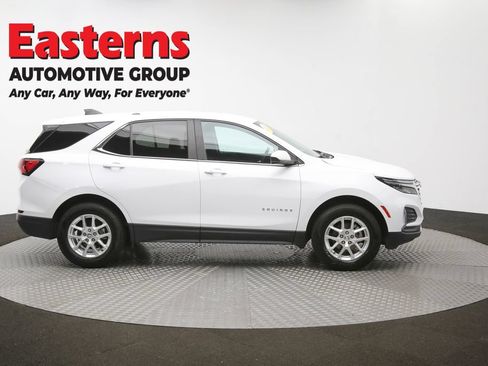 Used 2022 Chevrolet Equinox LT AWD/4WD image 44