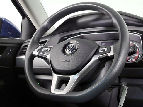 Used 2020 Volkswagen Jetta S image 25