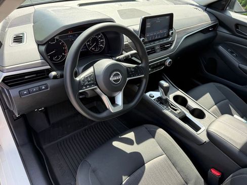 New 2026 Nissan Altima 2.5 SV FWD image 12