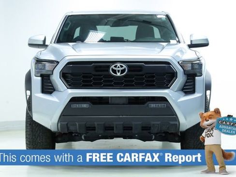Used 2025 Toyota Tacoma TRD Off-Road AWD/4WD image 2