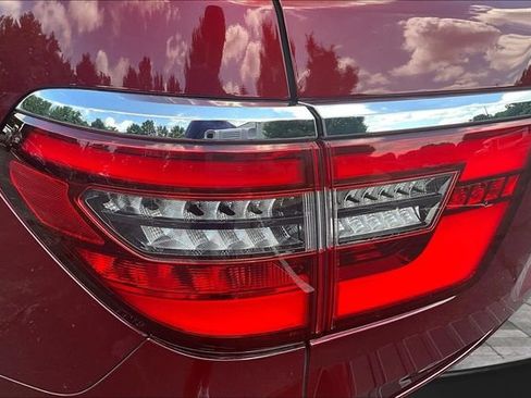 Used 2022 Nissan Armada Platinum w/ Captain's Chairs Package AWD/4WD image 23