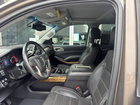 Used 2016 GMC Yukon Denali w/ Open Road Package image 4