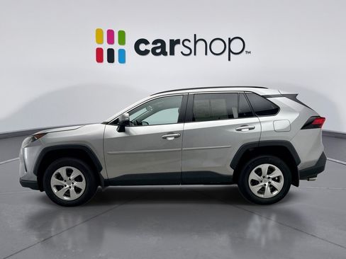 Used 2021 Toyota RAV4 LE AWD/4WD image 2
