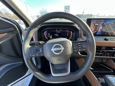 Certified 2025 Nissan Rogue Platinum w/ Tech Package AWD/4WD image 18