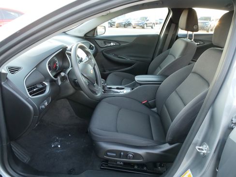 Used 2024 Chevrolet Malibu LT image 16