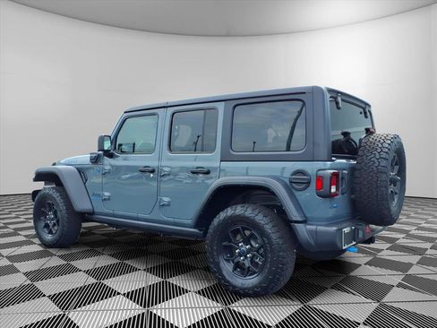 Used 2024 Jeep Wrangler Unlimited AWD/4WD image 24