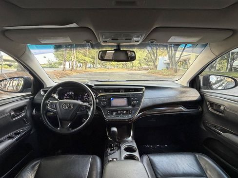 Used 2013 Toyota Avalon XLE Touring FWD image 19