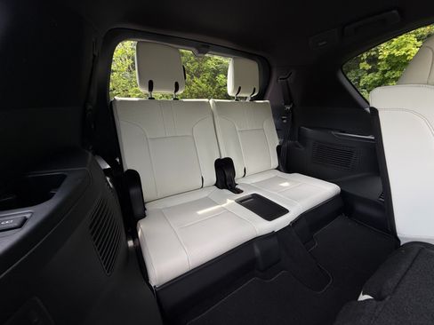Used 2026 Lexus LX 700h Luxury AWD/4WD image 24