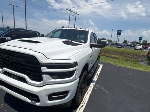 Used 2025 RAM 2500 Laramie w/ Night Edition AWD/4WD image 3