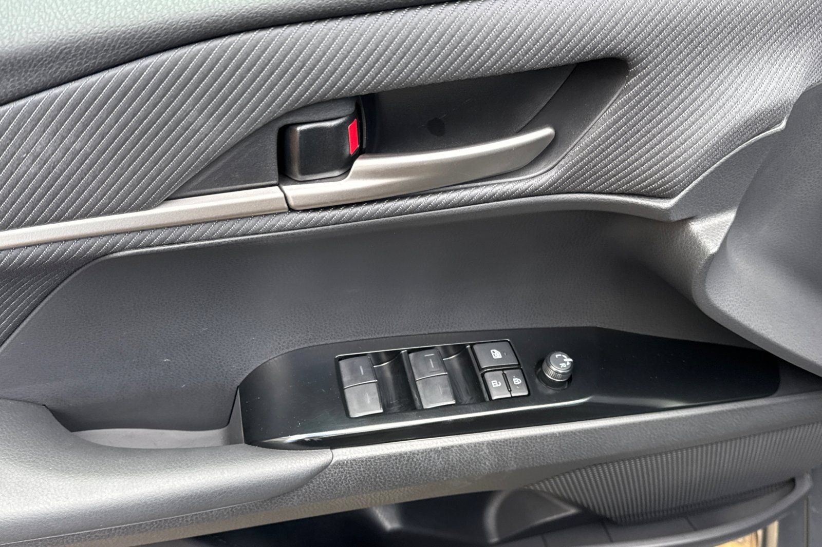 Certified 2025 Toyota Camry SE w/ Convenience Package FWD image 14