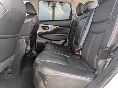 Used 2018 Nissan Murano SL w/ Moonroof Package image 18