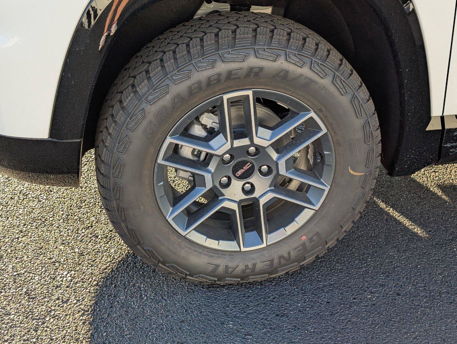 New 2027 GMC Terrain AT4 w/ Convenience Package III AWD/4WD image 12