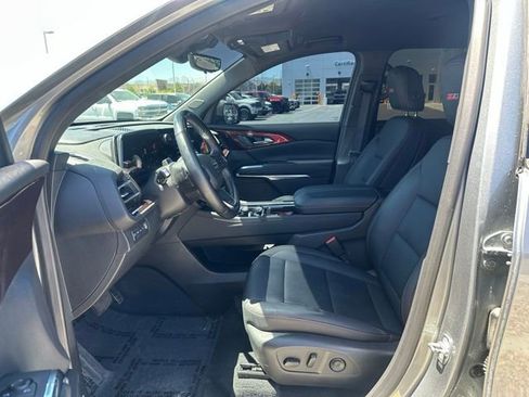 Certified 2025 Chevrolet Traverse Z71 w/ Enhanced Driving Package AWD/4WD image 2