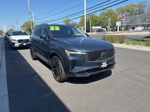 Certified 2025 Volvo XC90 B6 Plus AWD/4WD image 6