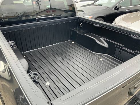 Used 2021 Toyota Tacoma SR5 RWD image 11