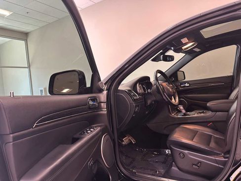 Used 2020 Jeep Grand Cherokee High Altitude AWD/4WD image 24