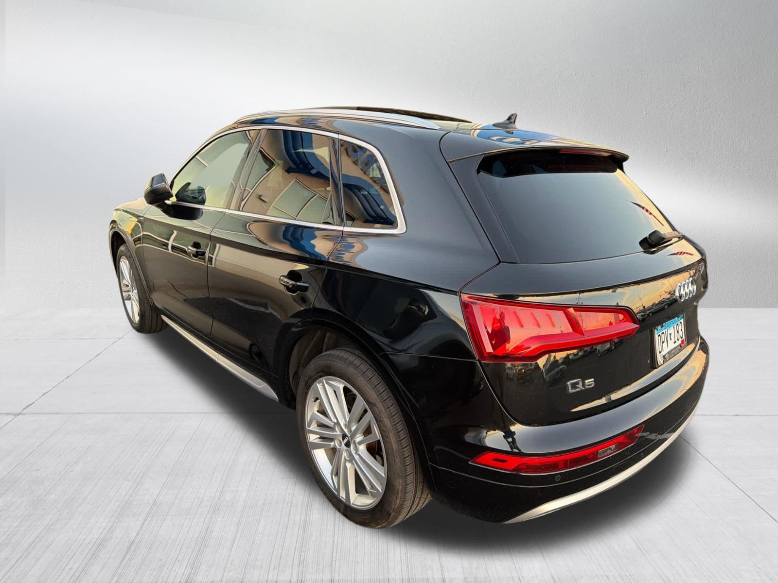 Used 2019 Audi Q5 2.0T Premium Plus w/ Premium Plus Package AWD/4WD image 9