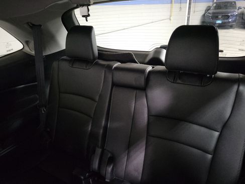 Certified 2022 Honda Pilot Touring image 10