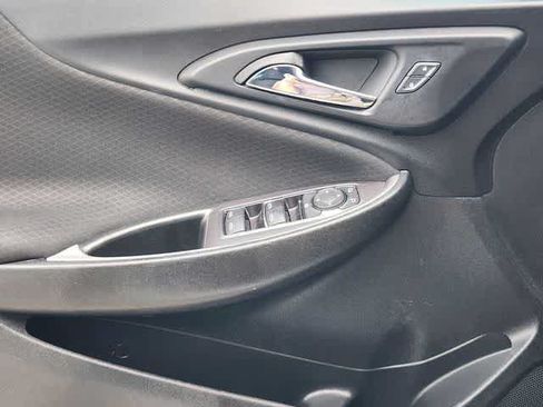 Used 2021 Chevrolet Malibu LS FWD image 23