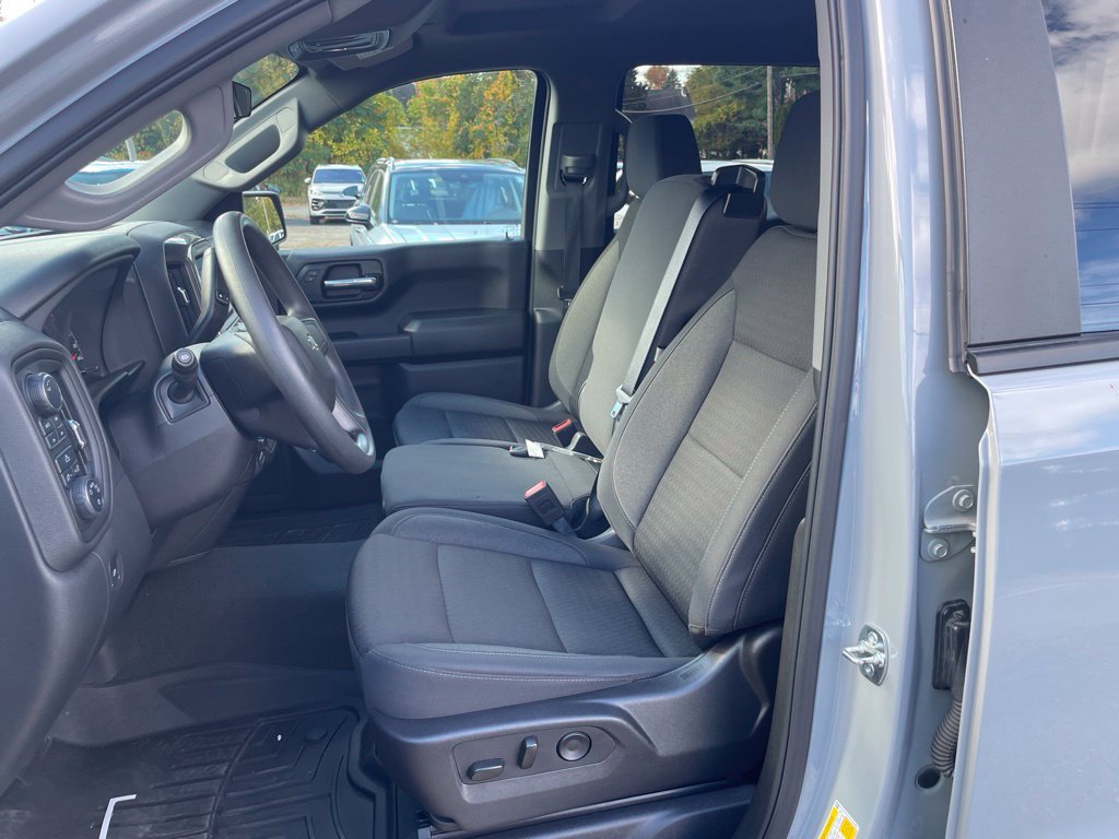 Used 2025 Chevrolet Silverado 1500 Custom Trail Boss w/ LPO, Dark Essentials Package AWD/4WD image 14