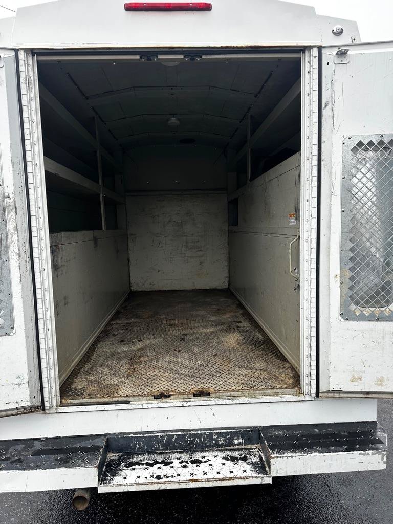 Used 2014 Chevrolet Express 3500 RWD image 9