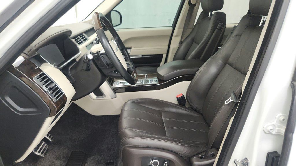 Used 2017 Land Rover Range Rover Supercharged AWD/4WD image 37