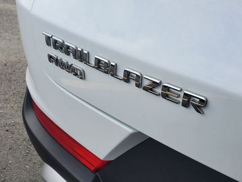 Certified 2023 Chevrolet TrailBlazer LT w/ Convenience Package image 10