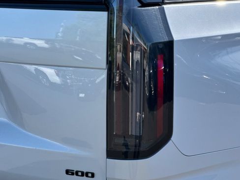Used 2025 Cadillac Escalade Sport w/ LPO, ONYX Package AWD/4WD image 49