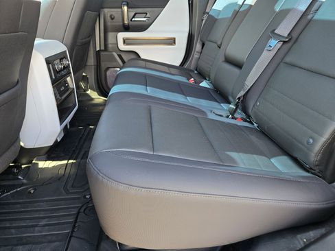 Used 2025 GMC Hummer EV 2X AWD/4WD image 11