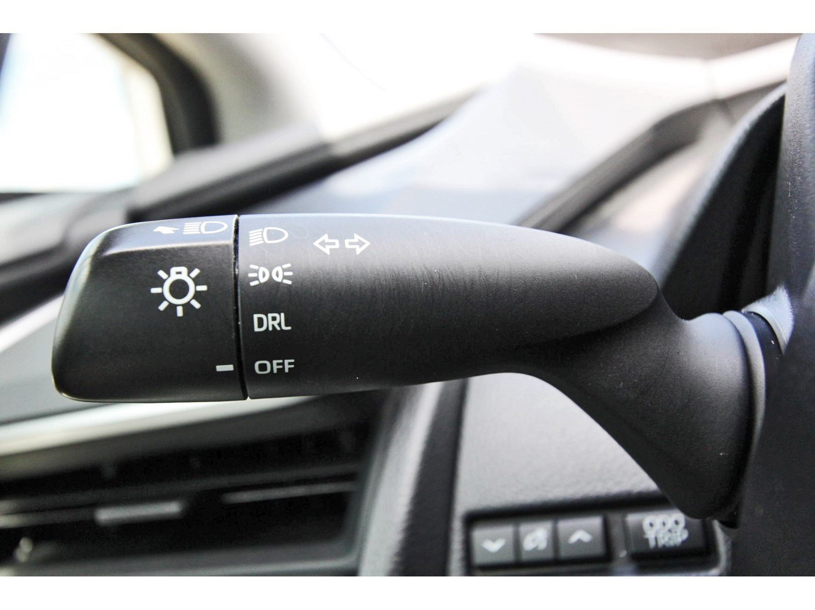 Used 2023 Toyota Prius LE FWD image 17