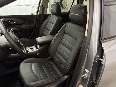 Used 2023 GMC Terrain Denali AWD/4WD image 40