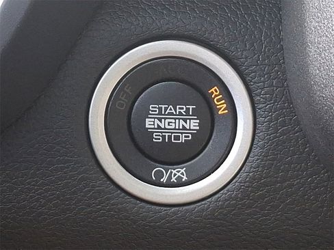 Used 2024 RAM 2500 Tradesman w/ Chrome Appearance Group image 23