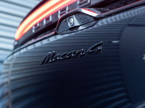 New 2026 Porsche Macan 4 Electric image 39