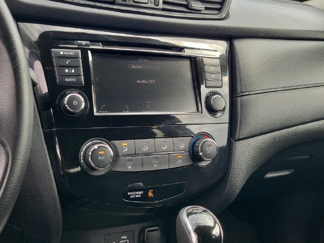 Used 2018 Nissan Rogue SV AWD/4WD image 19