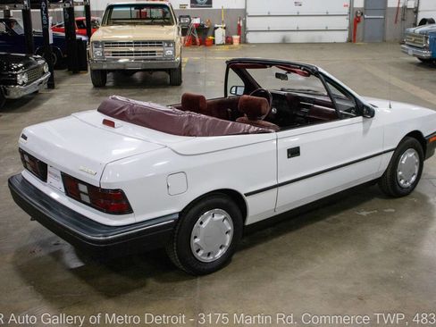 Used 1991 Dodge Shadow Convertible image 8