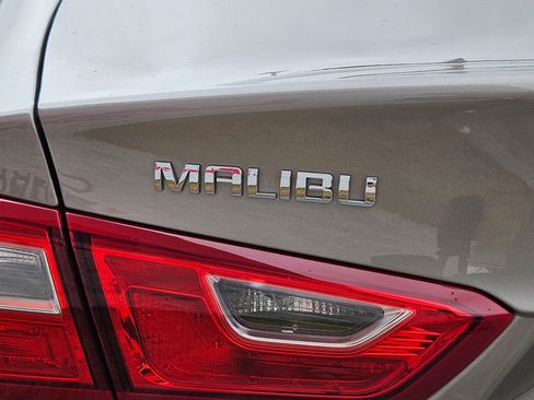 Used 2023 Chevrolet Malibu LT image 30
