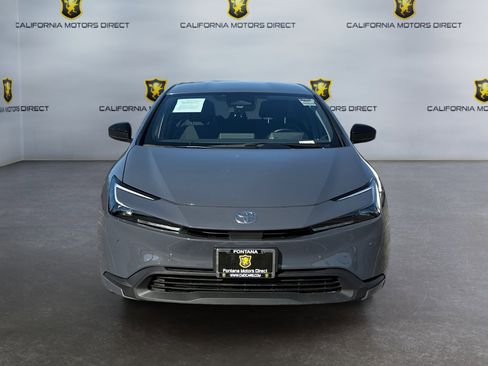 Used 2024 Toyota Prius LE FWD image 7