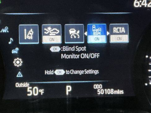 Used 2022 Toyota Avalon XLE image 30