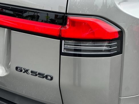 Used 2024 Lexus GX 550 w/ Cold Area Package AWD/4WD image 33
