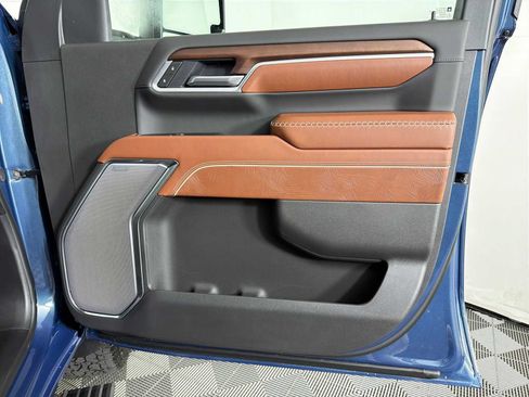 New 2026 GMC Sierra 2500 Denali Ultimate AWD/4WD image 12